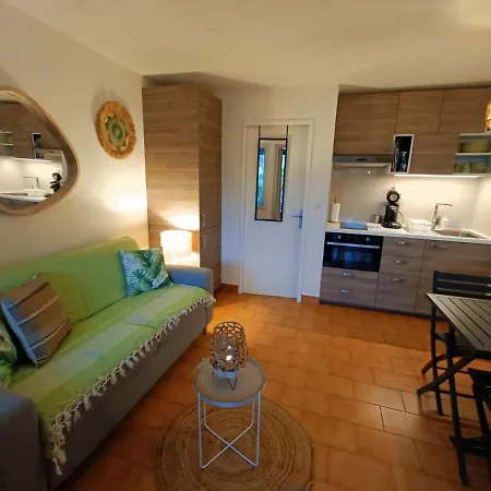 Studio Bord De Mer, Terrasse Vue Mer, Piscine